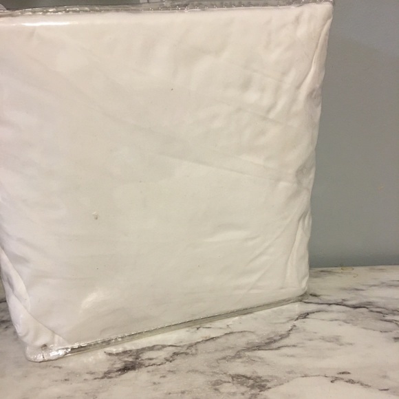 Harmony lane white Ruffle bed skirt - Picture 5 of 5